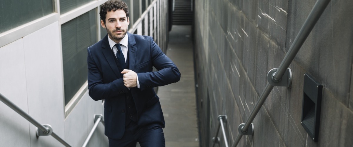 Finance leader with clear dashboard overview